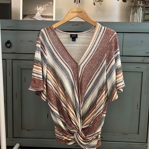 Daytrip short sleeve top with knotted from size xs